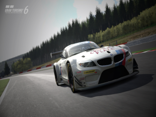 Gran Turismo 6 : gameplay en HD au TGS 2013